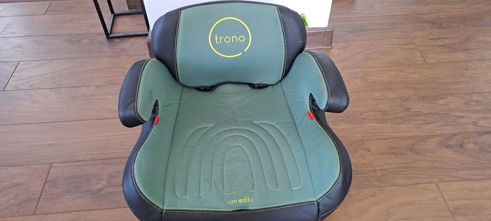 CHIPOLINO Седалка за кола  ISOFIX 
• Седалката за а