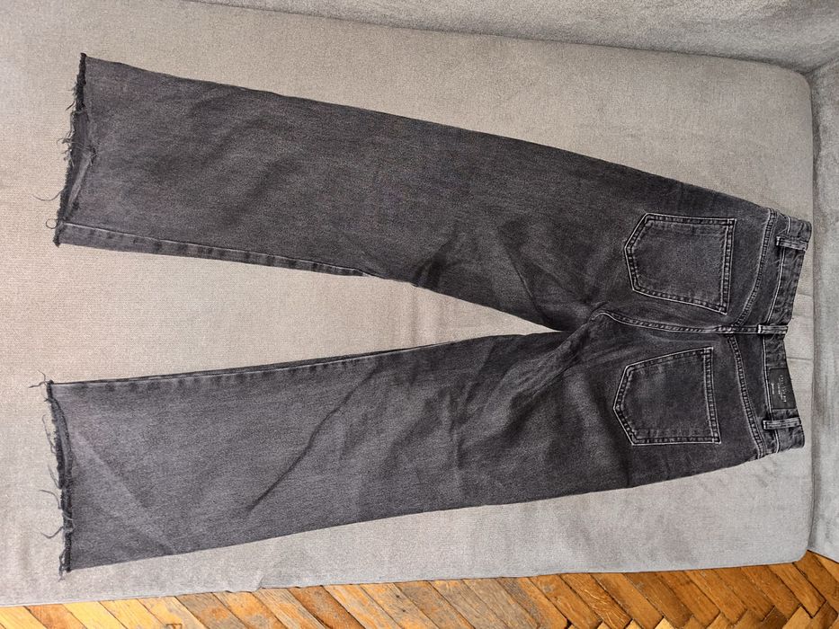 Blugi Stradivarius 34