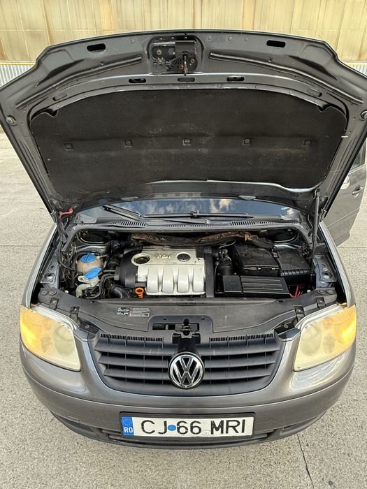 Volkswagen Touran 1.9 TDI 105 CP Automat – 7 locuri, negociabil