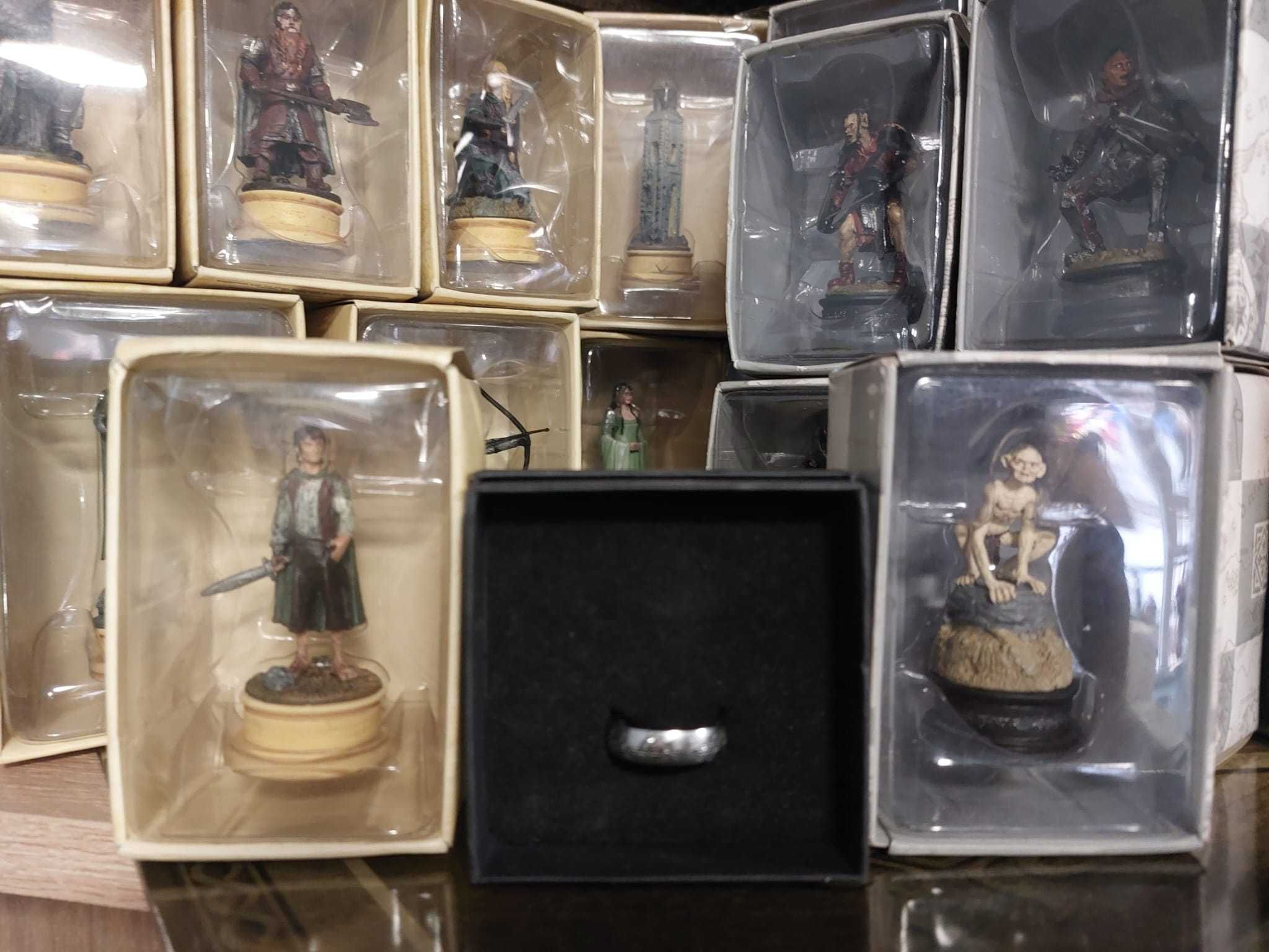Liquid Money vinde - Set Complet Sah Figurine Lord of the Rings Nou