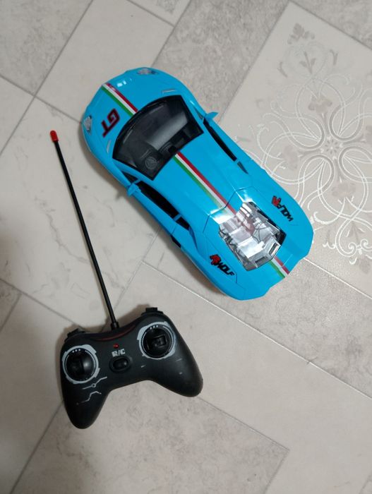 Машина на радиоуправлении