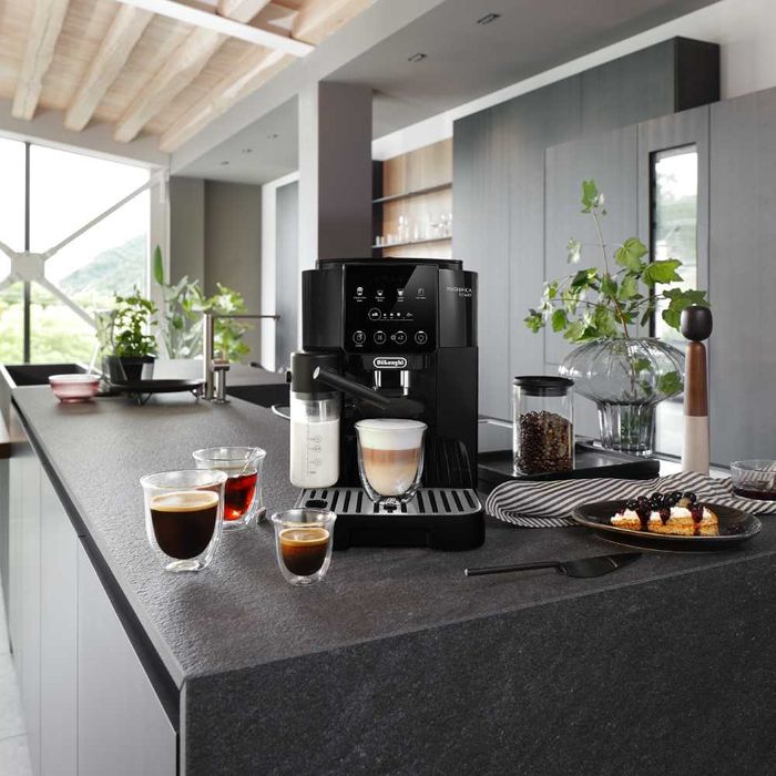 Итальянская Кофемашина DeLonghi Magnifica Start