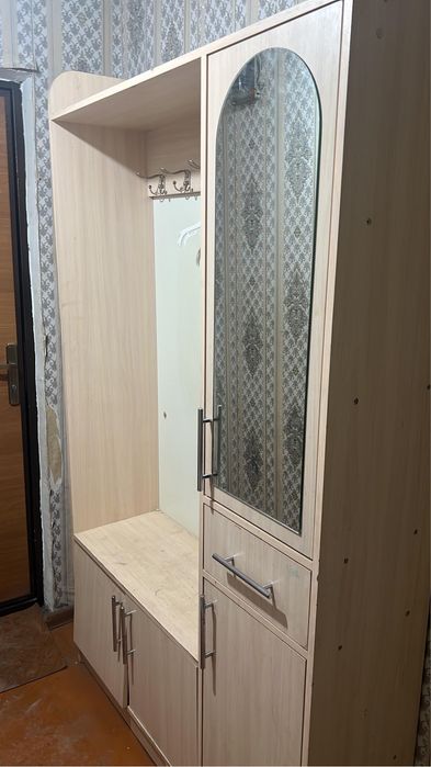 Продам кухонный гарнитур с раковиной и шкаф для коридора