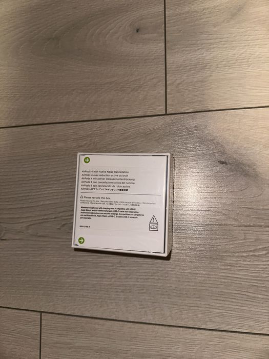 Apple AirPods 4 (Generația a 4-a) – USB-C, model 2024