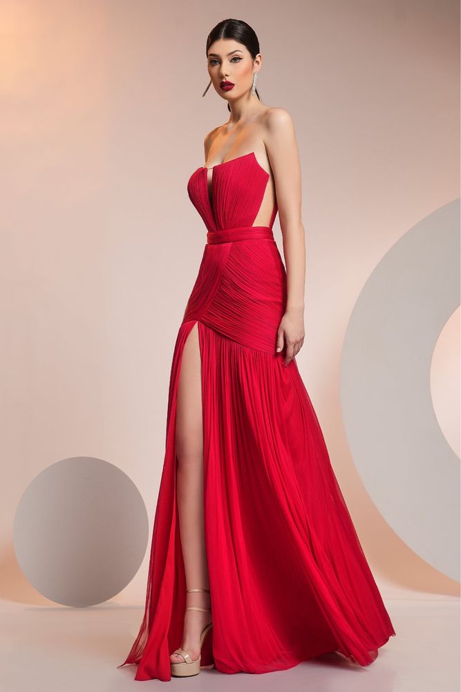 Rochie Cristallini marimea S,M,L de inchiriat