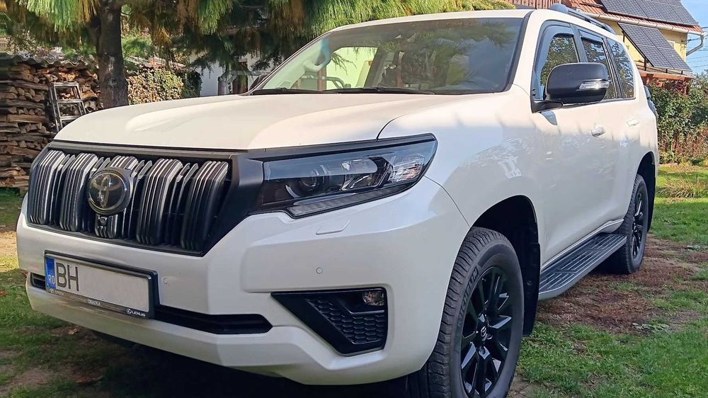 Toyota Land Cruiser 2.8l D 204 CP Luxury Black Matte Edition