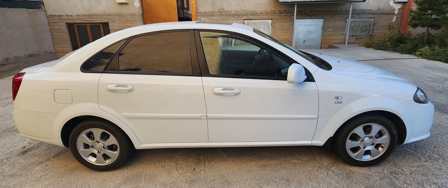 Lacetti Gentra 2023