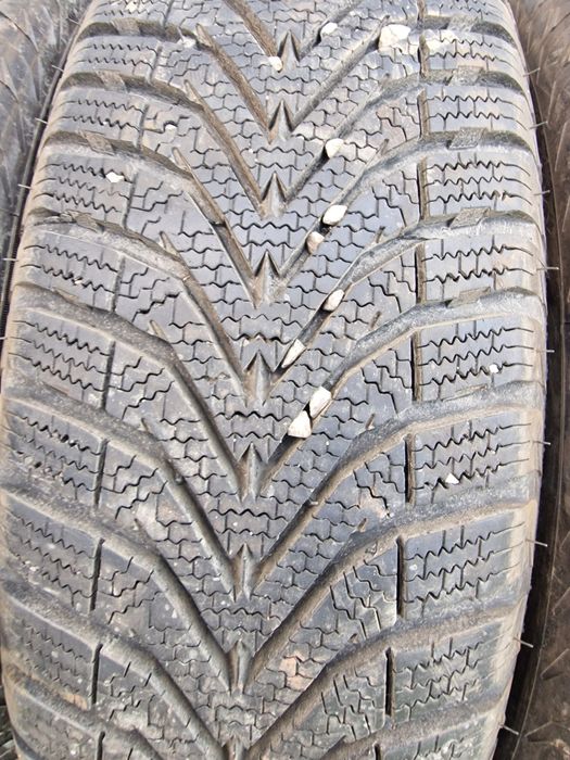 Anvelope 185/65R15 marca Vredestein, M +S, DOT 2020