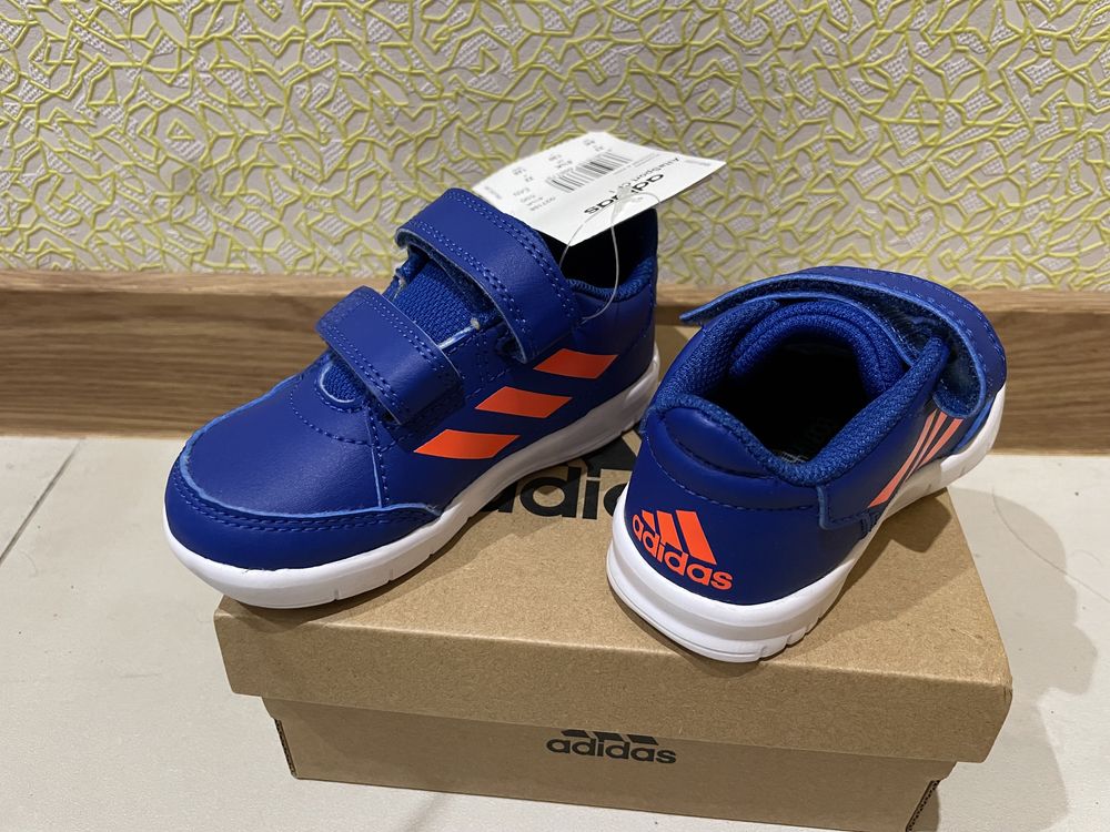 Нови маратонки Adidas 22н