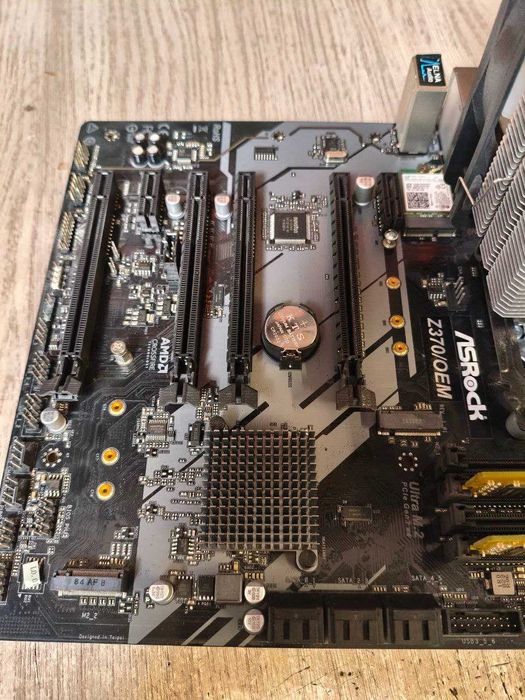 Z370/OEM + i7-9700K + 32GB DDR4 + башня-кулер