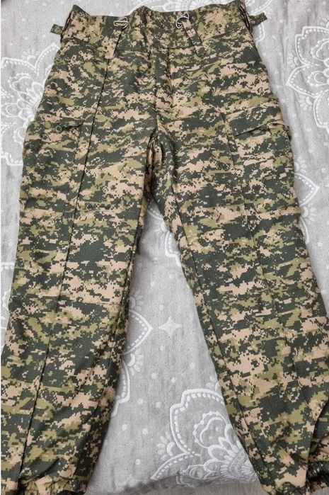 Продам тёплые брюки новые