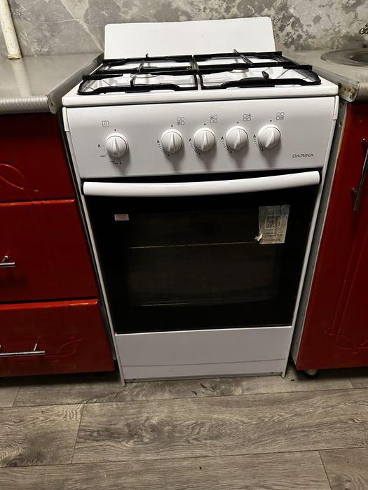 Продам газовую плиту