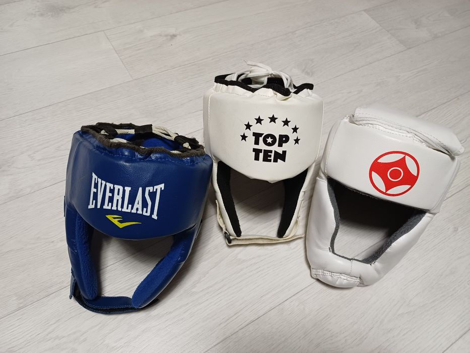 Шлем для единоборств