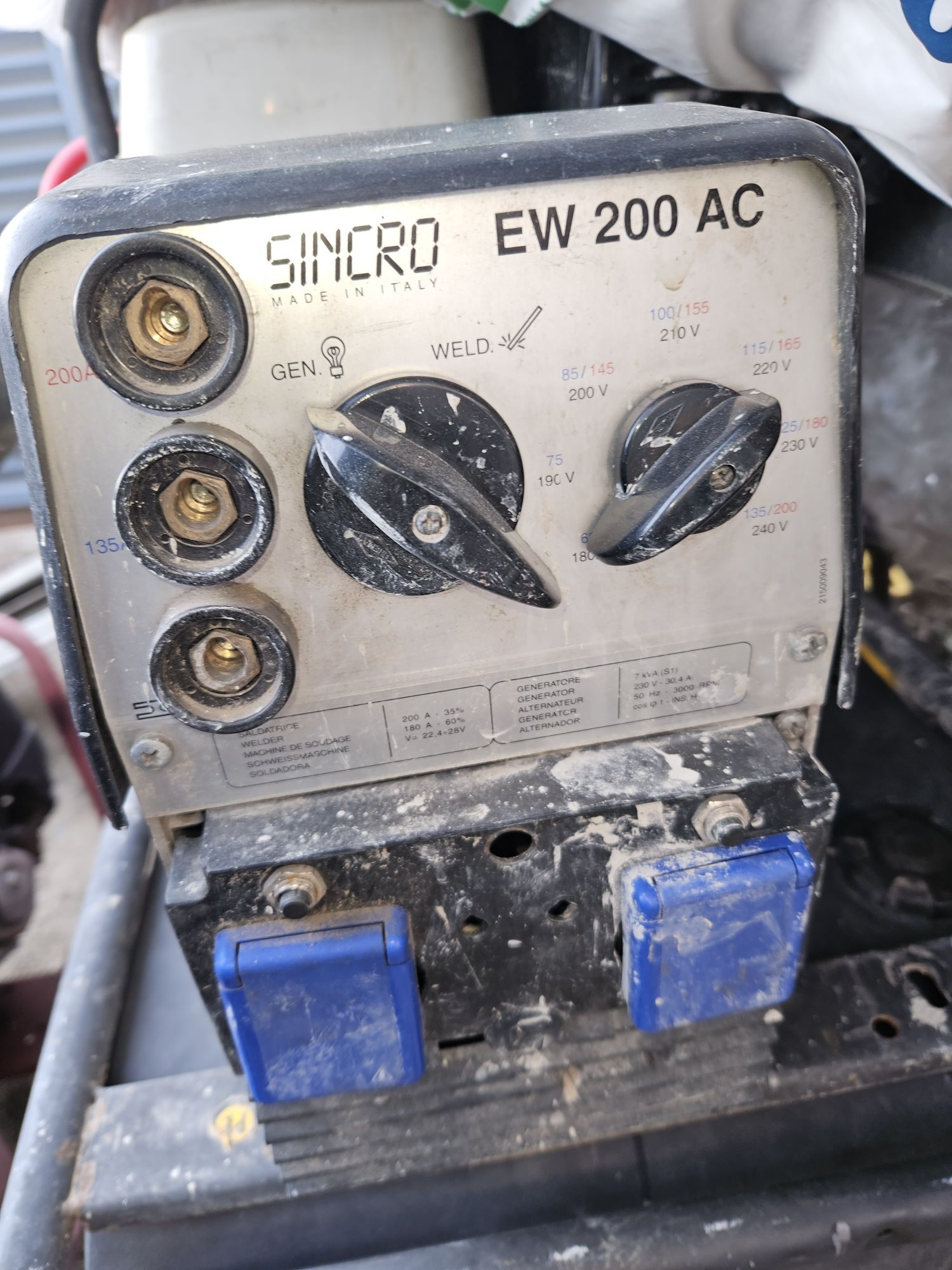 Generator trifazic /monofazic 16 kv /8 kv de închiriat