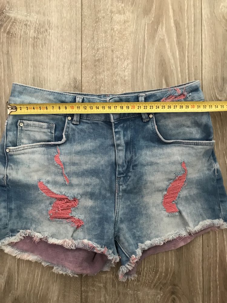 Pantaloni scurți de jeans Bershka nr.34