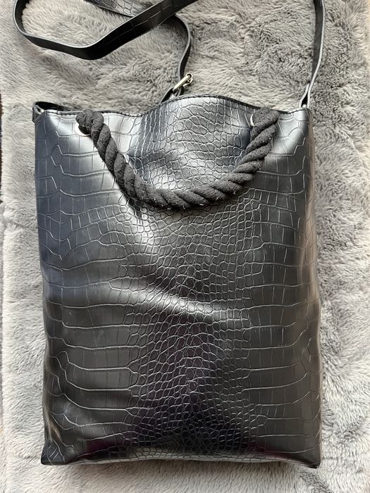 Черна кожена дамска чанта