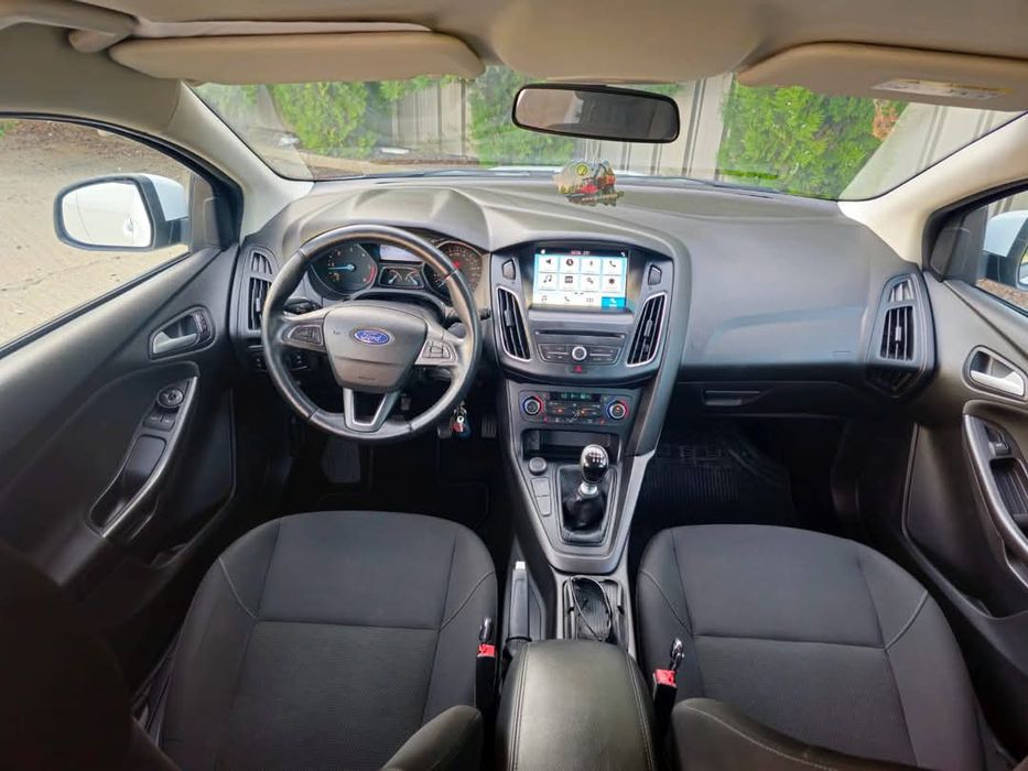 Vând Ford Focus Fiesta cu TVA inclus și deductibil