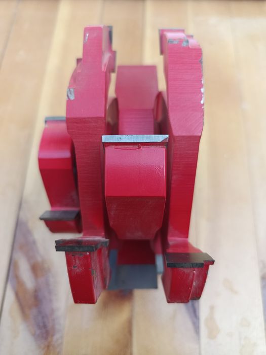 AKFA 7000 Engelberg tig'lari