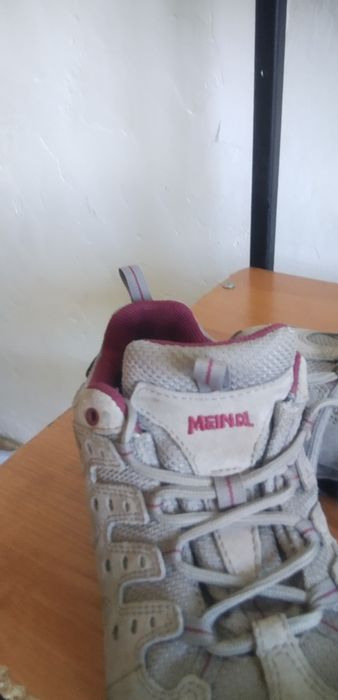 Meindl Bocanci mărimea 38,5, gri cu vișiniu