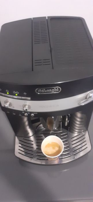 Espressor cafea DeLonghi magnifica ECO