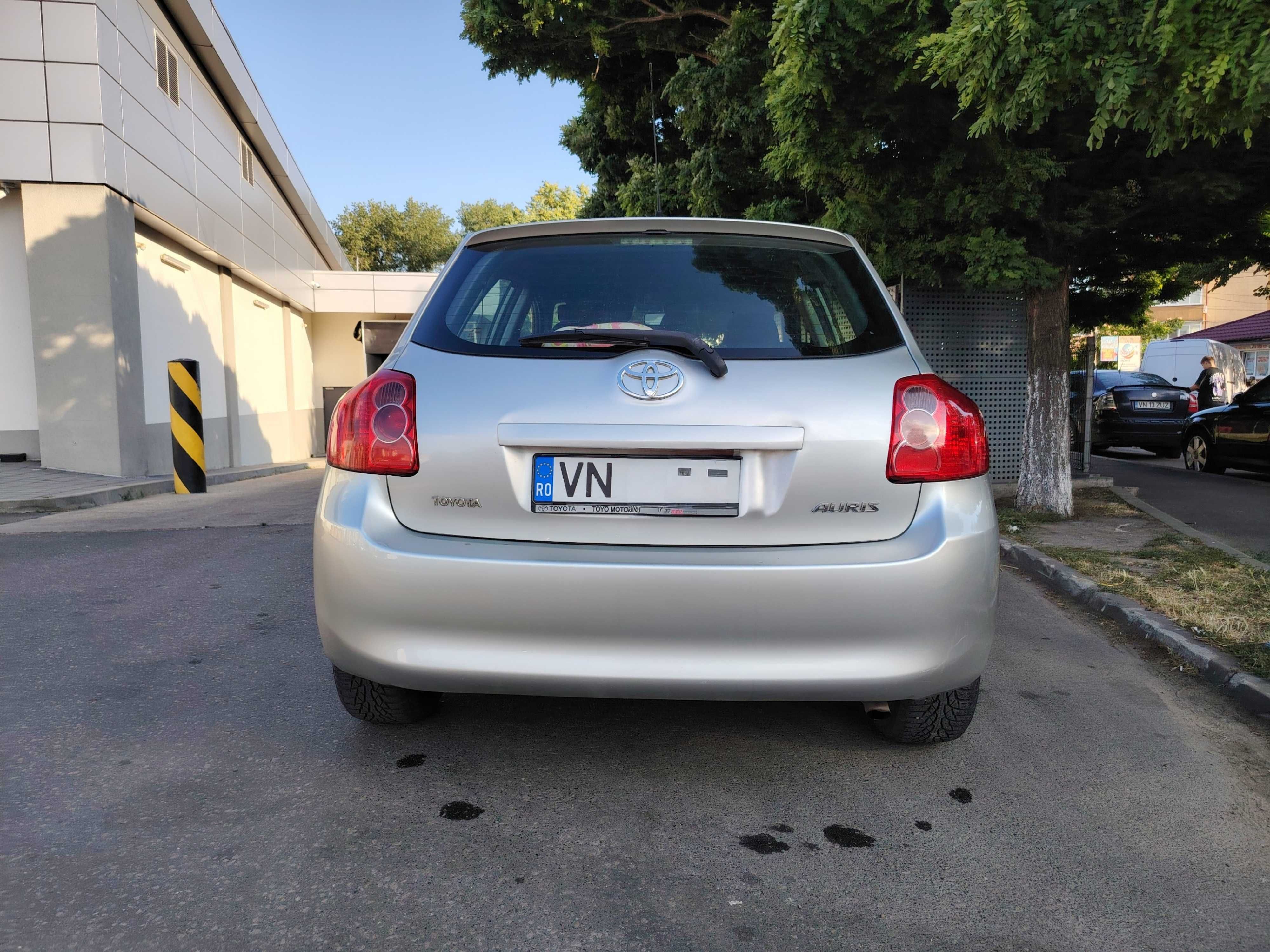 Toyota Auris 1.4 benzina