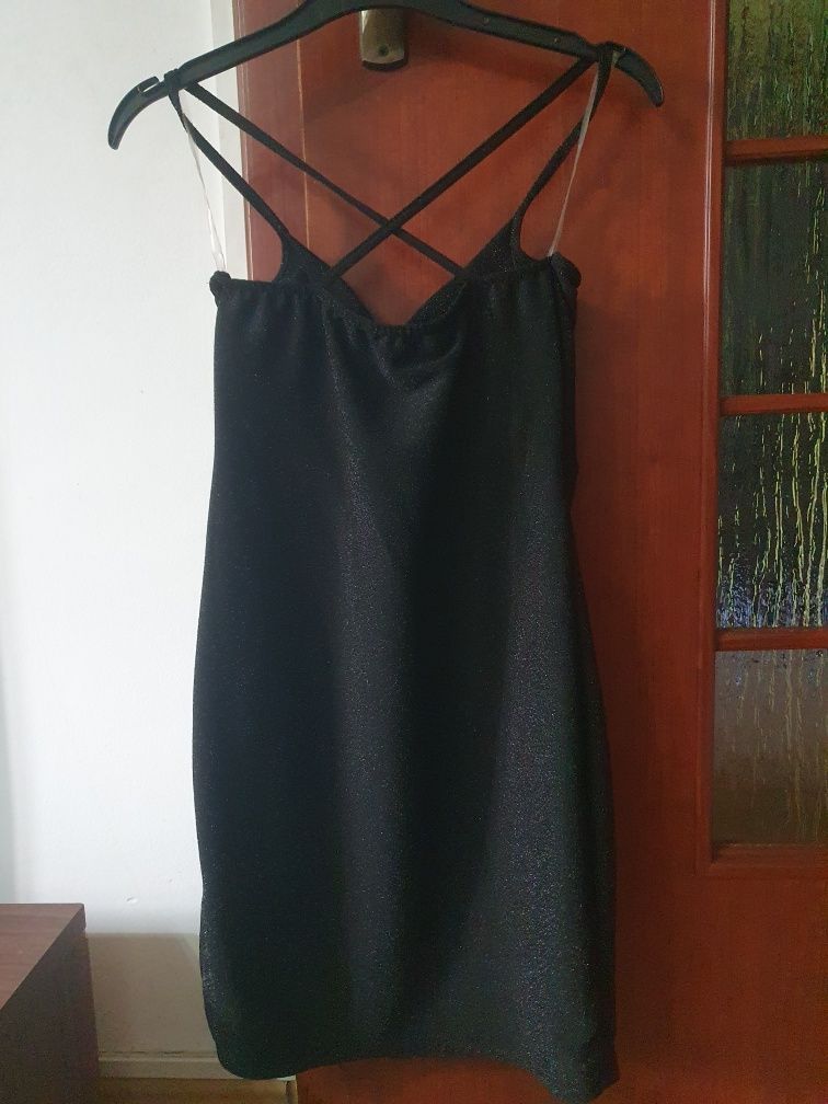 Rochie neagra scurta