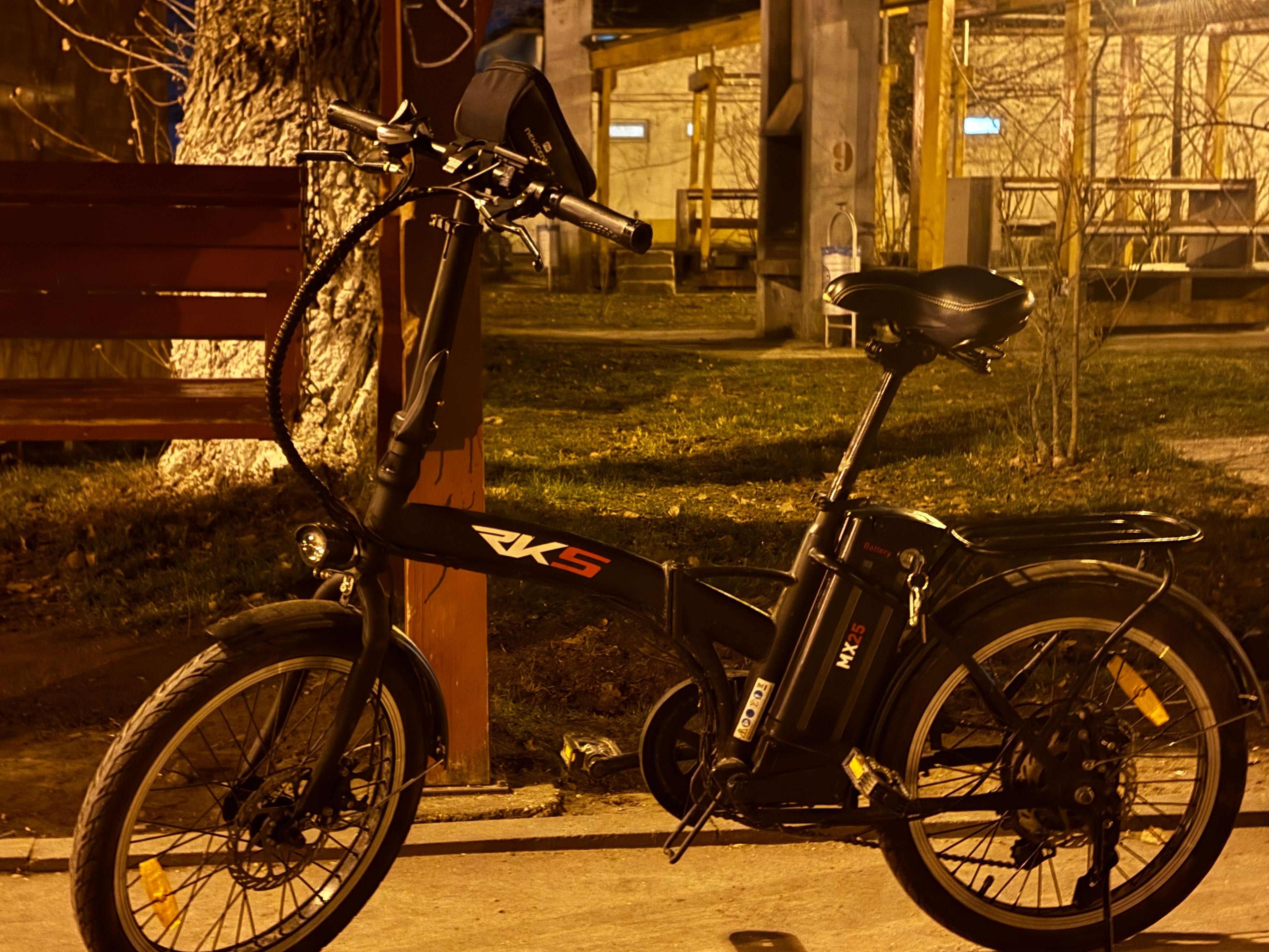 Vând bicicleta electrică pliabilă