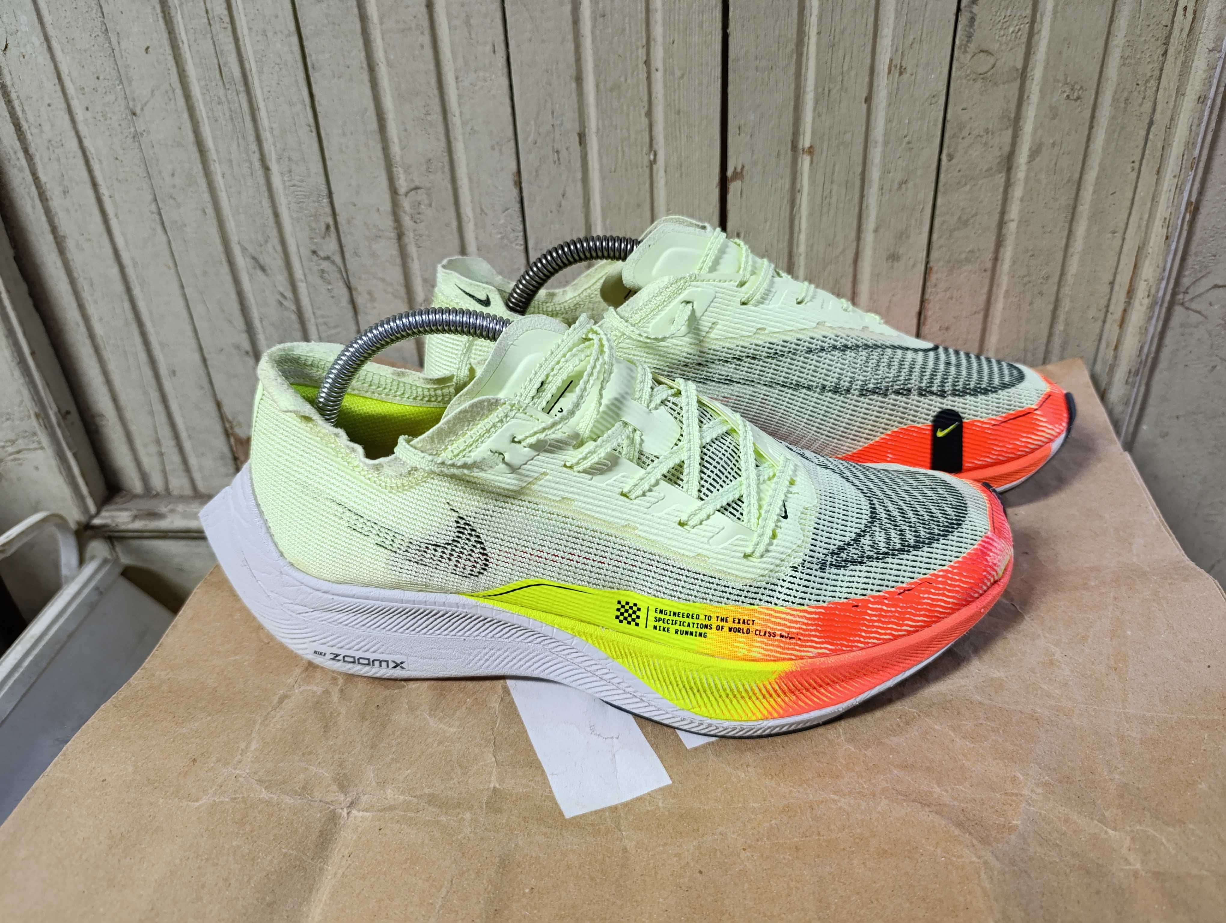 Nike ZoomX Vaporfly Next% 2''оригинални маратонки 44 номер