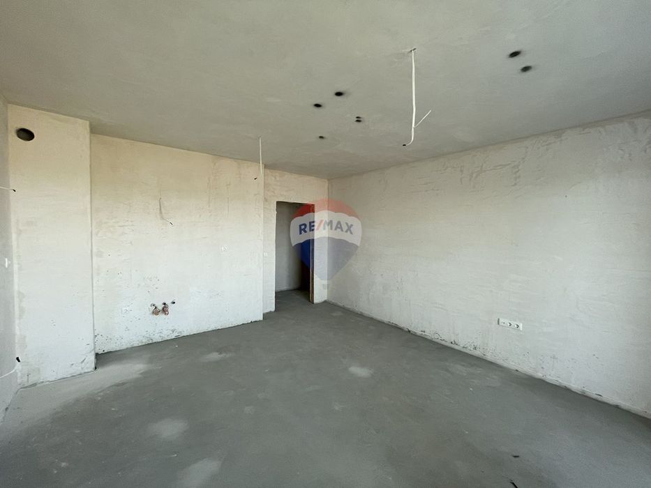 Продава се Тристаен апартамент в Варна, Аспарухово - 91 кв.м за 1429 €/кв.м - Снимка #1