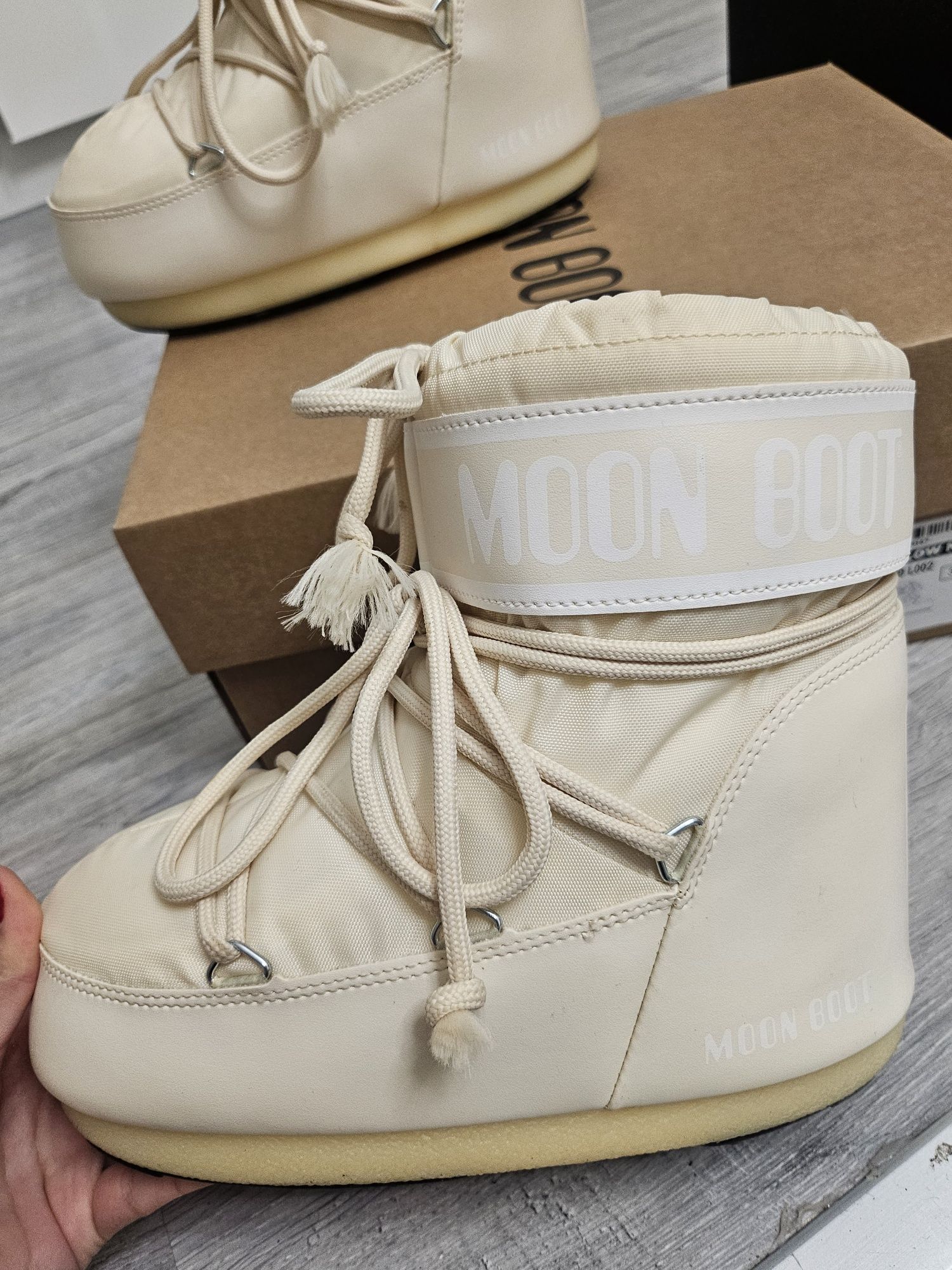 Дамски апрески MOON BOOT