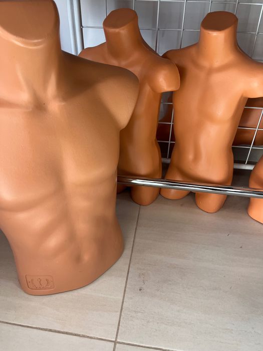 Манекени- роботи- бял гланц- +15бр Подарък