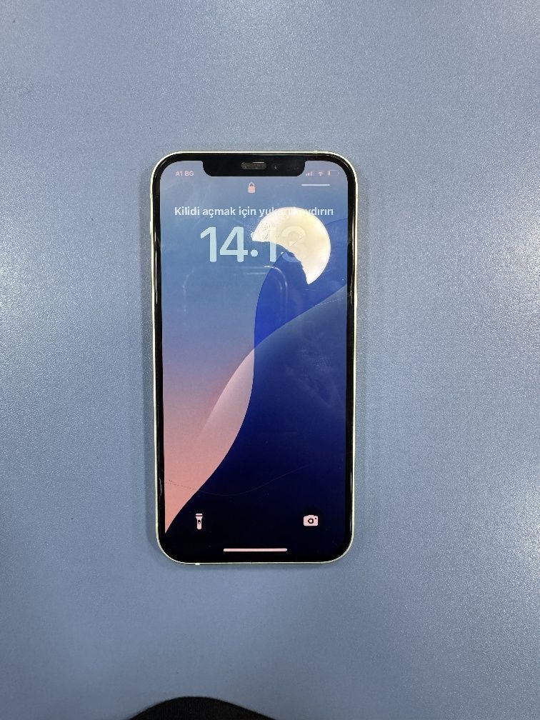 iPhone12 отлично състояние