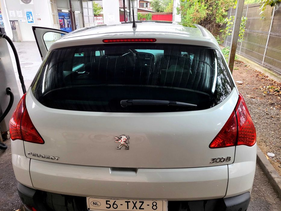 PEUGEOT 3008/2011 de VANZARE