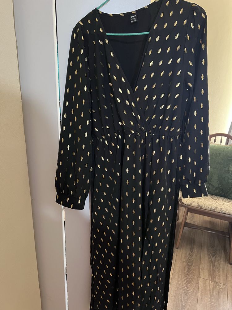 Rochie cu bulinute