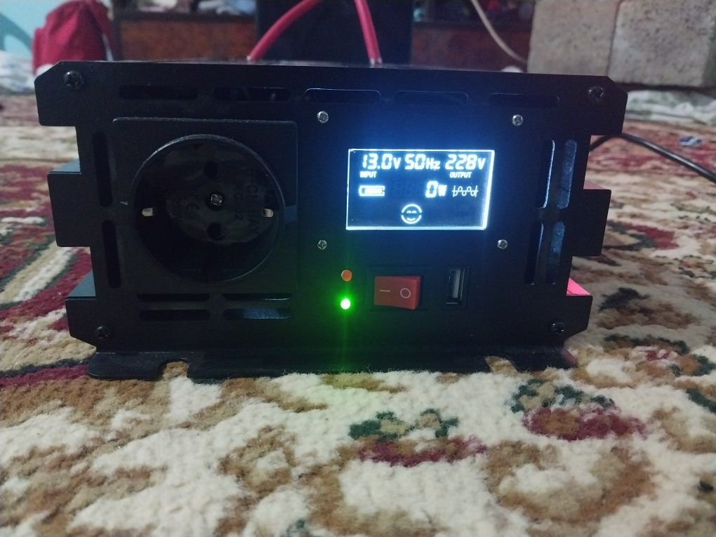 Инвертор 500 W  с акумлятор