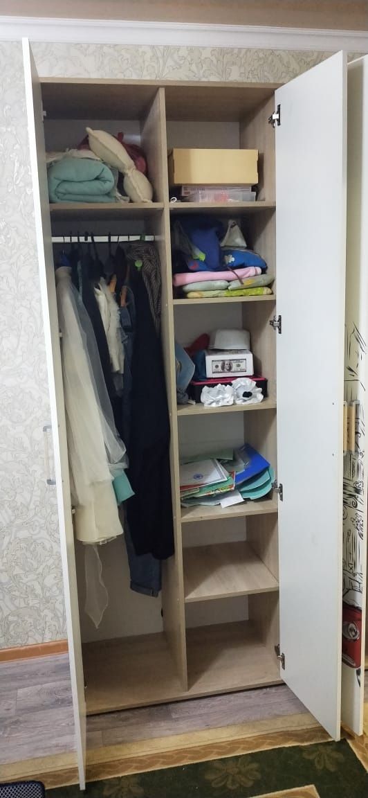 Срочно продам шкаф