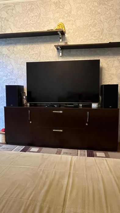 Продам тумбочку под телевизор