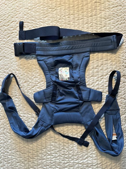 Marsupiu pentru bebelusi Ergobaby Embrace Soft Air Mesh
