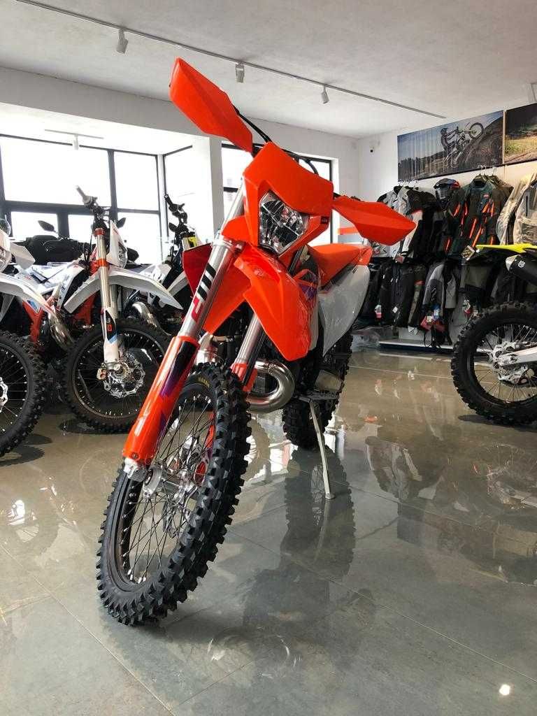 Motocicleta KTM 300 EXC TBI '24