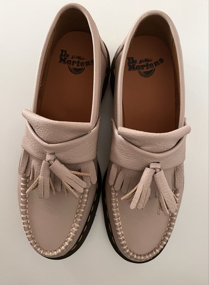 Лофери Dr. Martens