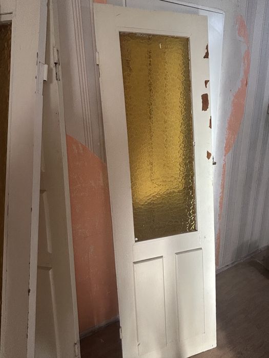 Двери деревянные советские с обноличками межкомнатные