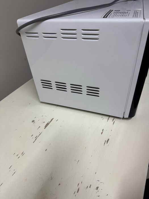 Микроволновка в отличном состоянии