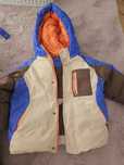 Vând costum de ski