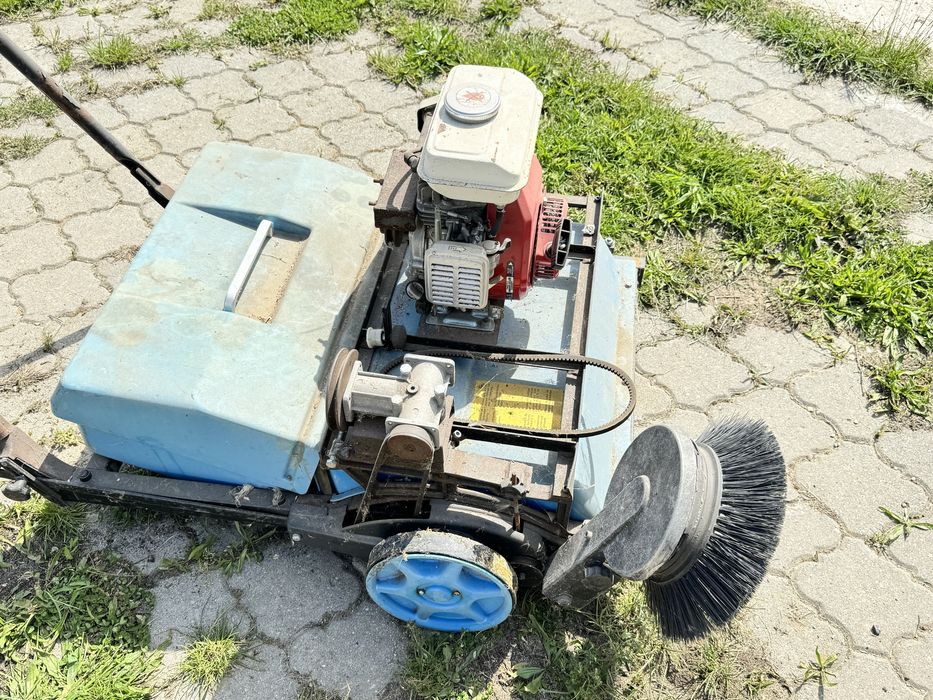 Vand maturatoare cu motor termic