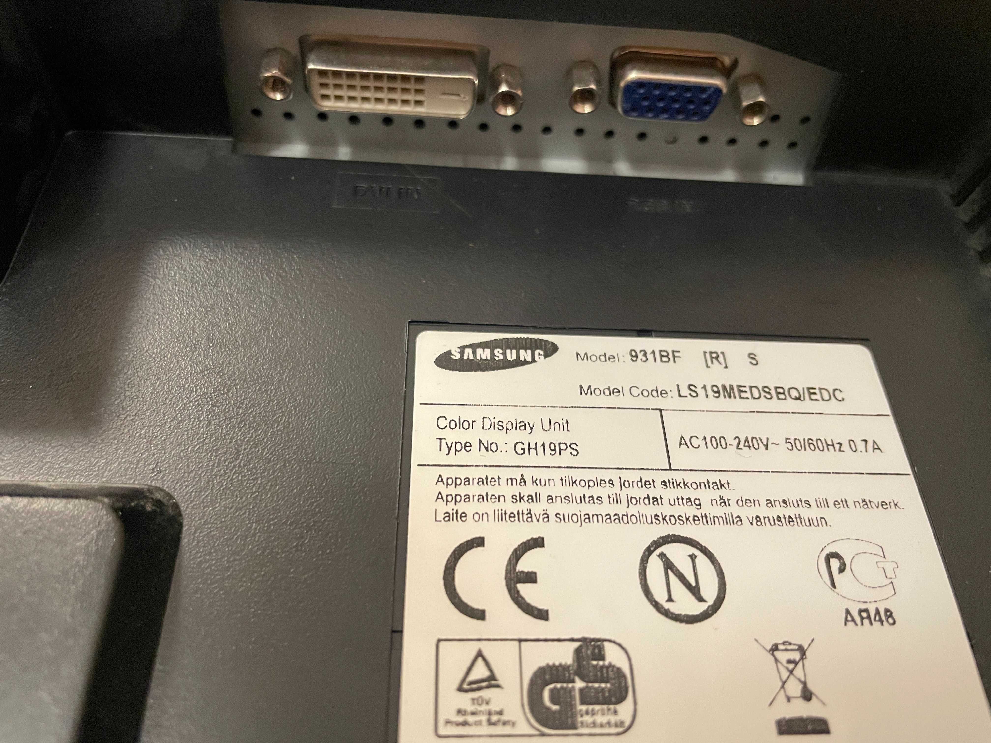 Монитор 19" Samsung 931BF (LS19MEDSBQ/EDC) Black TCO03