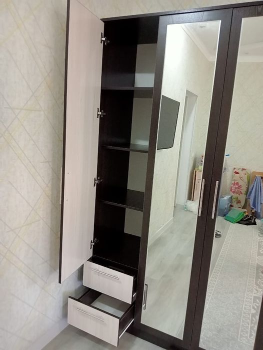Продаётся вместительный шкаф