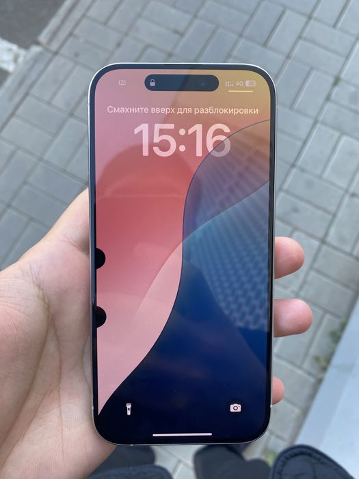 Iphone 15 pro 256gb не лагает работает отлично меян экрана и батарея
