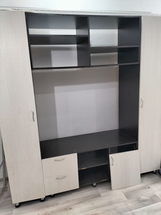 Стенка отдам даром. Самовывоз