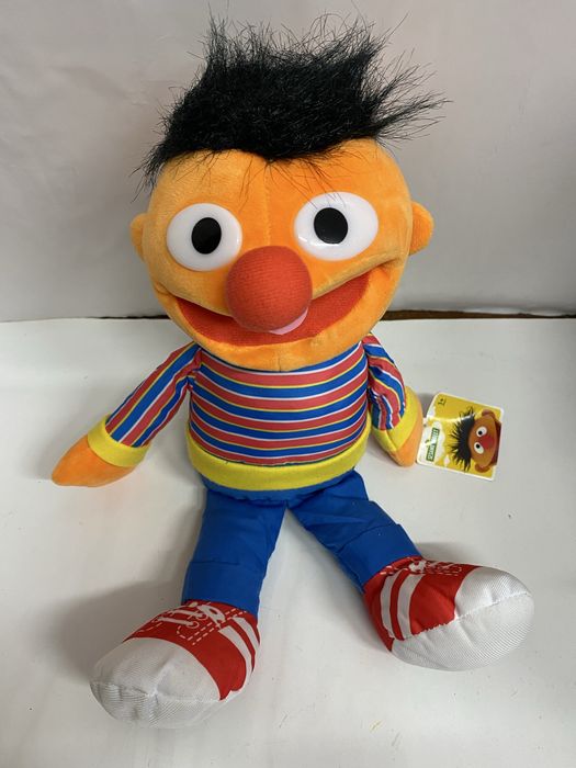 SESAME STREET ERNIE jucărie din pluș 40 cm erichetă