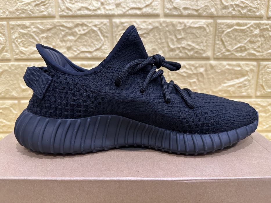 36-45 Yeezy 350 v2 Onyx